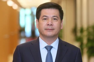 Chất vấn Bộ trưởng Bộ Công thương Nguyễn Hồng Diên
