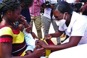 Thêm hy vọng hỗ trợ vaccine cho quốc gia nghèo