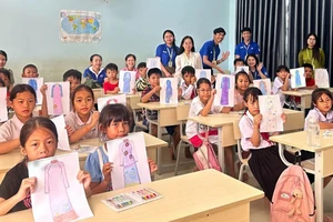 Chuyện 15 ngày làm tình nguyện tại Lào