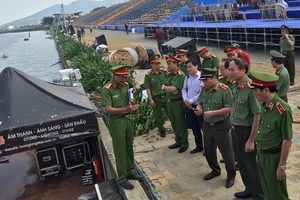 Kiểm tra đột xuất công tác phòng cháy chữa cháy tại Lễ hội pháo hoa Đà Nẵng
