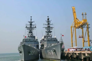 Hai tàu huấn luyện thuộc Lực lượng tự vệ trên biển Nhật Bản cập cảng Tiên Sa