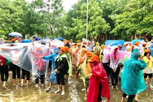 Học sinh Quảng Nam diễn tập ứng phó sóng thần