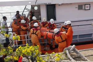 Ứng cứu thuyền viên nước ngoài đột quỵ trên biển