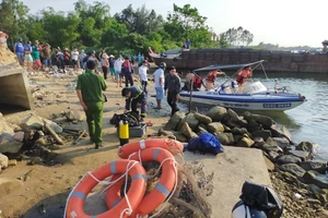 Lật ghe tại Quảng Nam, 5 người mất tích 