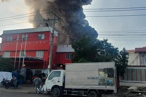 Vụ cháy công ty ở Long An: Phát hiện hài cốt nghi của nạn nhân mất tích