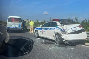 Điều tra nguyên nhân xe cứu thương va chạm xe CSGT trên cao tốc Trung Lương - Mỹ Thuận