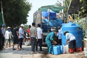 Hàng trăm hộ dân ở huyện Tân Trụ (Long An) thiếu nước sinh hoạt 