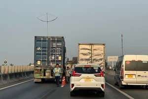 Cao tốc TPHCM – Trung Lương đã thông xe trở lại sau vụ tai nạn giữa 2 ô tô