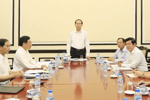 Chủ tịch nước Trần Đại Quang làm việc về công tác chuẩn bị Tuần lễ cấp cao APEC 2017