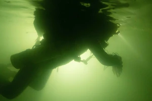 Nghẹt thở quang cảnh lặn sông ngầm bên dưới Sơn Đoòng