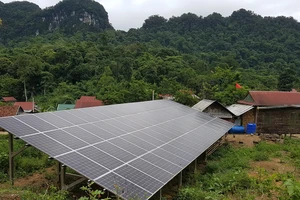 Một phần dự án điện năng lượng mặt trời tại xã Tân Trạch, Bố Trạch vừa đưa vào sử dụng đã có thiết bị hư hỏng