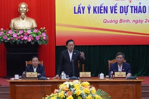 Phó Thủ tướng Trần Hồng Hà chủ trì hội nghị lấy ý kiến về dự thảo Luật Đất đai khu vực miền Trung