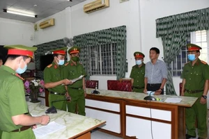 Bắt tạm giam Phó Giám đốc Sở Y tế tỉnh Trà Vinh cùng nhiều thuộc cấp liên quan đến Công ty Việt Á