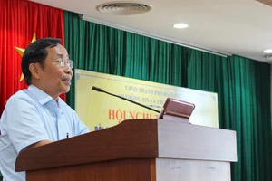 Trung tướng Nguyễn Thanh Tuấn, Nguyên Cục trưởng Cục tuyên huấn Tổng cục chính trị Quân đội nhân dân Việt Nam phát biểu tại buổi tập huấn