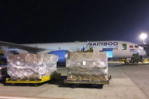 Bamboo Airways tặng vé tổ chức, cá nhân hoạt động hỗ trợ đồng bào bị lũ lụt miền Trung