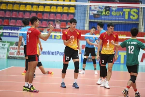 Nam Ninh Bình Lienvietpostbank có chiến thắng đầu tay tại Giải Bóng chuyền vô địch quốc gia