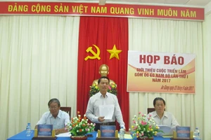 Ông Nguyễn Hữu Giềng phát biểu tại buổi họp báo. Ảnh: NHƯ NGUYỄN