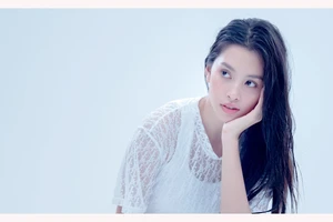 Hoa hậu Tiểu Vy biến hóa phong cách trong loạt ảnh mới