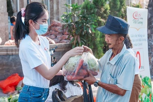 Á hậu Phương Anh, Kiều Loan, Thuý An, Diễm Trang chung tay giải cứu nông sản Hải Dương 
