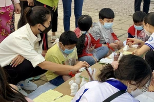 NSND​ Kim Xuân, Hồng Ánh, Kim Duyên đồng hành chăm lo cho trẻ bị ảnh hưởng bởi HIV/AIDS