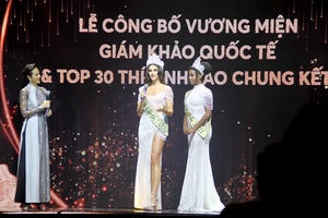 Hoa hậu Lindsey Coffey, Hoa hậu Destiny Evelyn Wagner làm giám khảo chung kết Hoa hậu Các dân tộc Việt Nam 2022