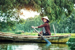 Hoa hậu Du lịch Đồng bằng sông Cửu Long: Phần thi bikini chuyển thành áo bà ba