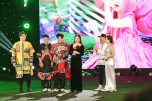 Hoàng Thùy Linh “thắng lớn” 5 hạng mục Làn Sóng Xanh 2022, Mỹ Tâm nhận giải Biểu tượng của năm