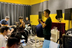 Nhạc sĩ - ca sĩ Võ Việt Phương tổ chức đêm nhạc "Nắng hạ" gây quỹ