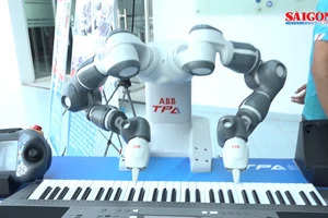 Robot thông minh: Nâng tầm trí tuệ Việt