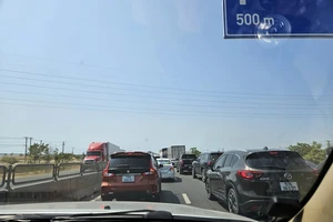 Podcast bản tin tối 18-2: Lượng xe quá đông, đầu vào cao tốc Vĩnh Hảo - Phan Thiết liên tục đóng, mở để điều tiết giao thông