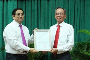 Chuẩn y chức danh Bí thư Tỉnh ủy Hậu Giang đối với ông Lữ Văn Hùng