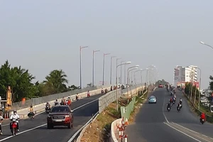 Sáng nay 18-1, thông xe cầu Quang Trung mới ở Cần Thơ 