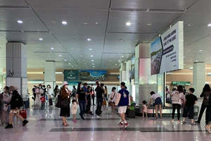 Nhân viên sân bay quốc tế Phú Quốc trả lại 125 triệu đồng du khách bỏ quên