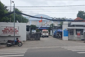Trung tâm Y tế TP Phú Quốc mượn máy xét nghiệm của doanh nghiệp trước khi đấu thầu