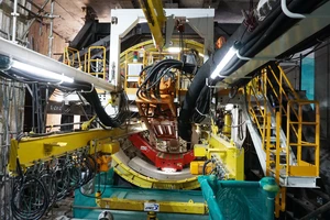 Tuyến metro số 1: Robot TBM 300 tấn bắt đầu khoan xuyên lòng đất