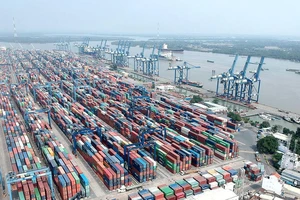 TPHCM thu phí hạ tầng cảng biển từ 1-7