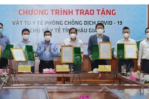 Trungnam Group hỗ trợ hơn 46 tỷ đồng phòng, chống dịch Covid-19. Ảnh: QUỐC HÙNG