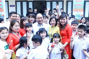 Chủ tịch nước Nguyễn Xuân Phúc: Chăm sóc trẻ em khuyết tật hòa nhập cộng đồng