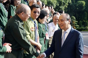 Chủ tịch nước Nguyễn Xuân Phúc: Lực lượng TNXP tự lực, tự cường làm gương cho con cháu