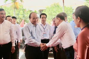 Chủ tịch nước thăm, tặng quà cán bộ lão thành cách mạng tại huyện Đại Lộc, tỉnh Quảng Nam