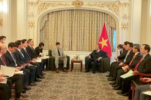 Chủ tịch nước Nguyễn Xuân Phúc tiếp lãnh đạo các tập đoàn hàng đầu Hàn Quốc đang đầu tư tại Việt Nam