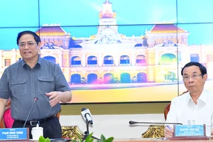 Thủ tướng Phạm Minh Chính phát biểu trong buổi làm việc với TPHCM. Ảnh: VIỆT DŨNG