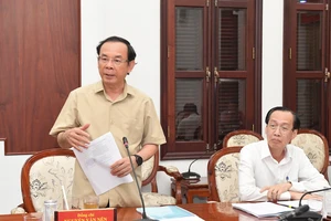 Đồng chí Nguyễn Văn Nên phát biểu tại cuộc họp. Ảnh: VIỆT DŨNG