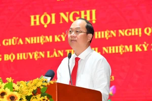 Đồng chí Nguyễn Hồ Hải phát biểu tại hội nghị. Ảnh: VIỆT DŨNG
