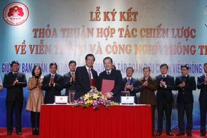 Ký kết chiến lược phát triển đô thị thông minh giữa VNPT và Tuyên Quang