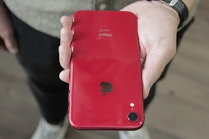 iPhone Xr với bản màu đỏ