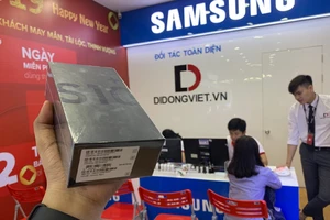 Phiên bản S10+ 1TB tại Di Động Việt