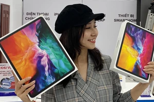 Hai chiếc iPad Pro 2020 tại Di Động Việt