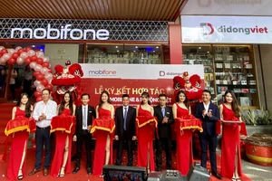 Di Động Việt và MobiFone hợp tác bán lẻ điện thoại