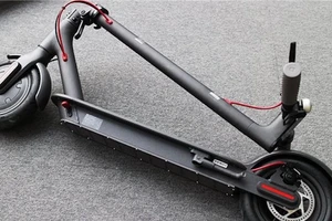Xe điện Smart Scooter của Xiaomi có thể di chuyển lên đến 30 km sau một lần sạc và có giá chỉ 289 USD